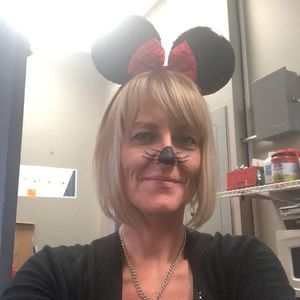 Meet your Posher, Dana